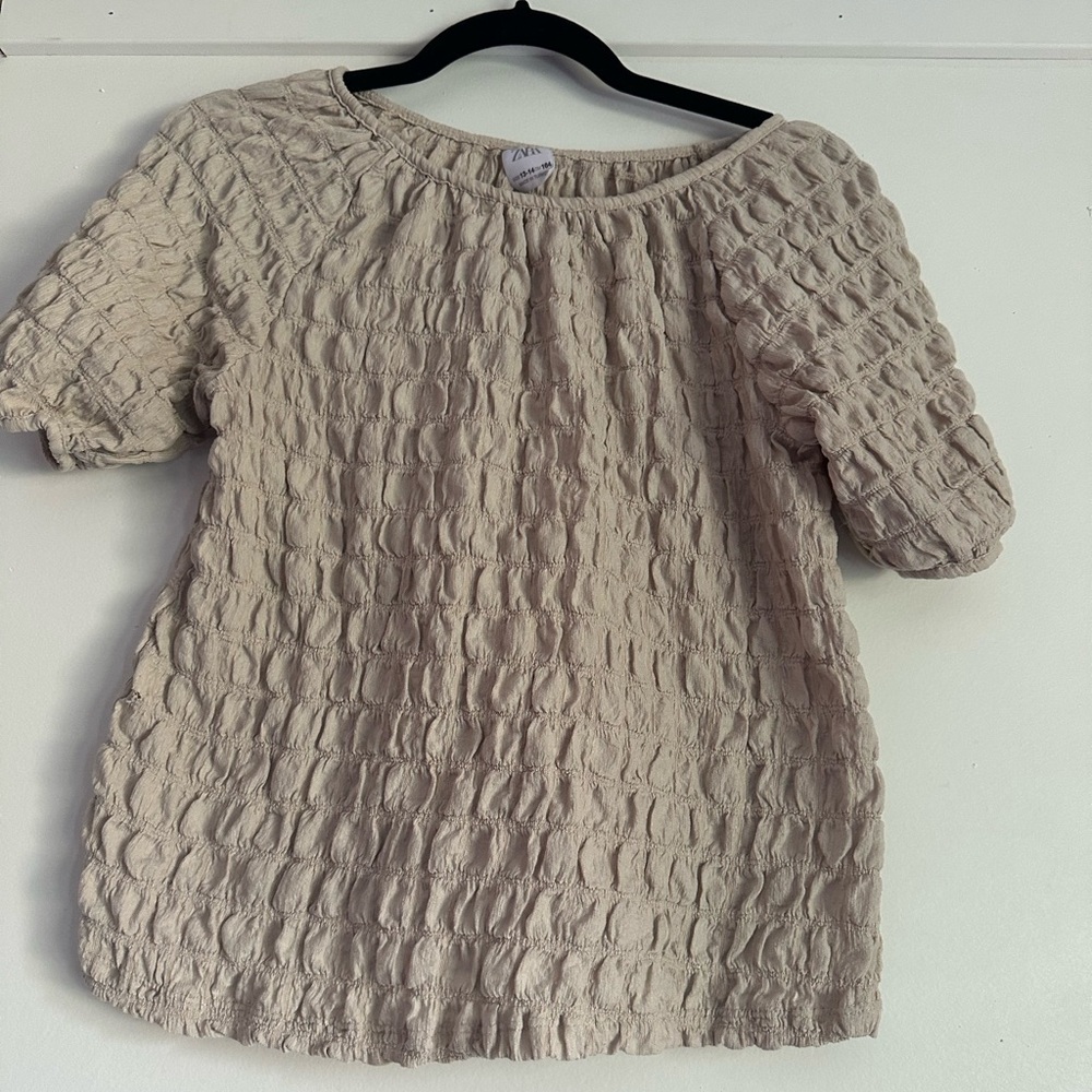 Zara Cream size small Puff Sleeve Ruched Blouse /see pictures for sizing